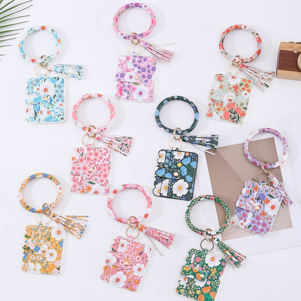 Surprise beaded wallets in colourful patterns